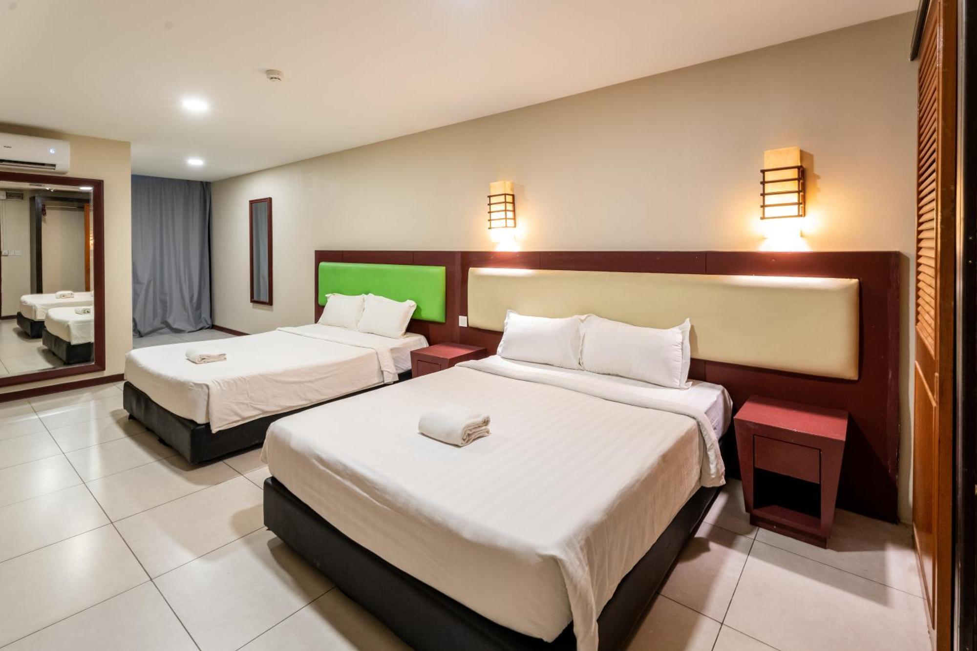 Pertama Lodge Tawau Esterno foto