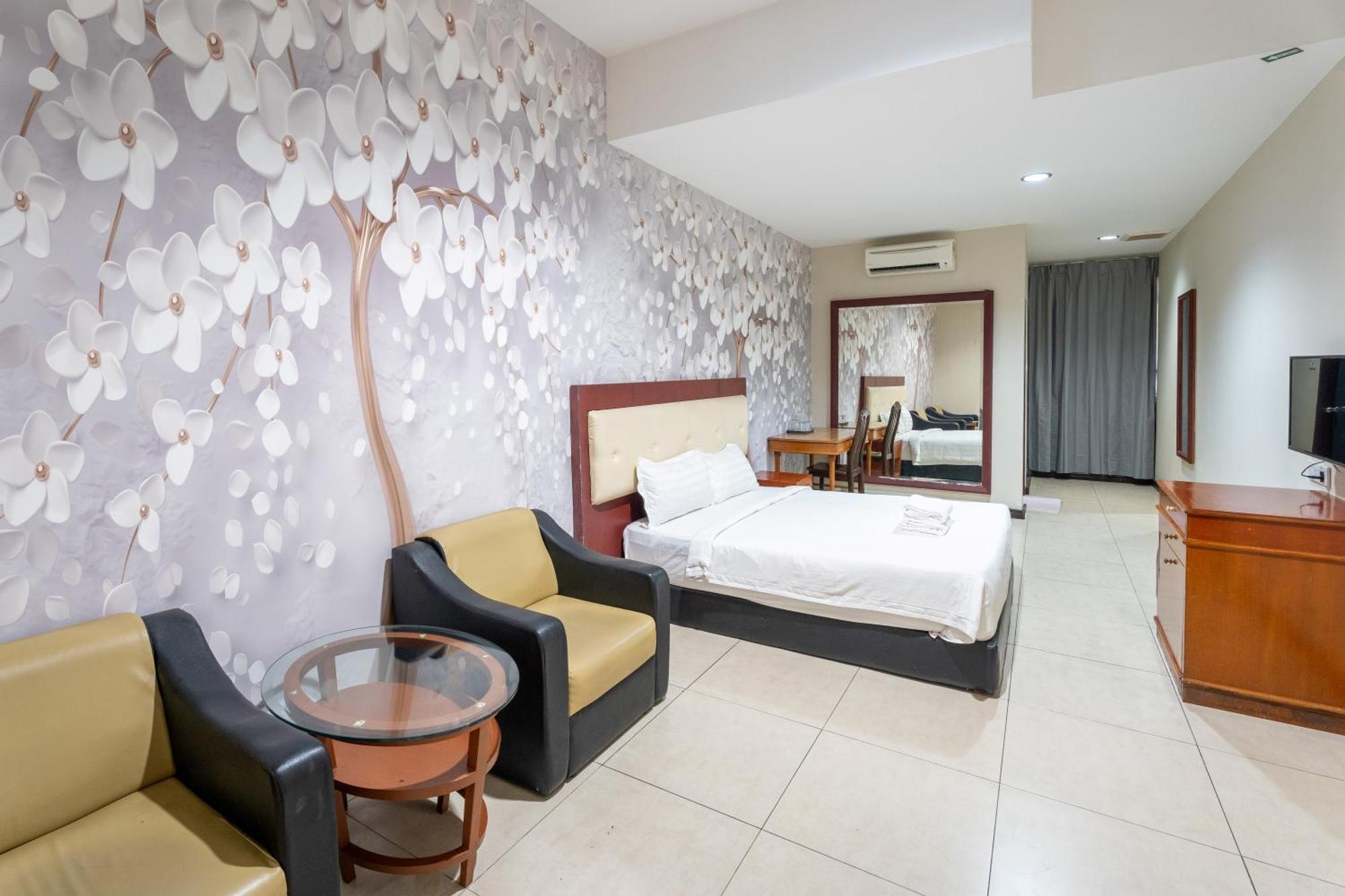 Pertama Lodge Tawau Esterno foto