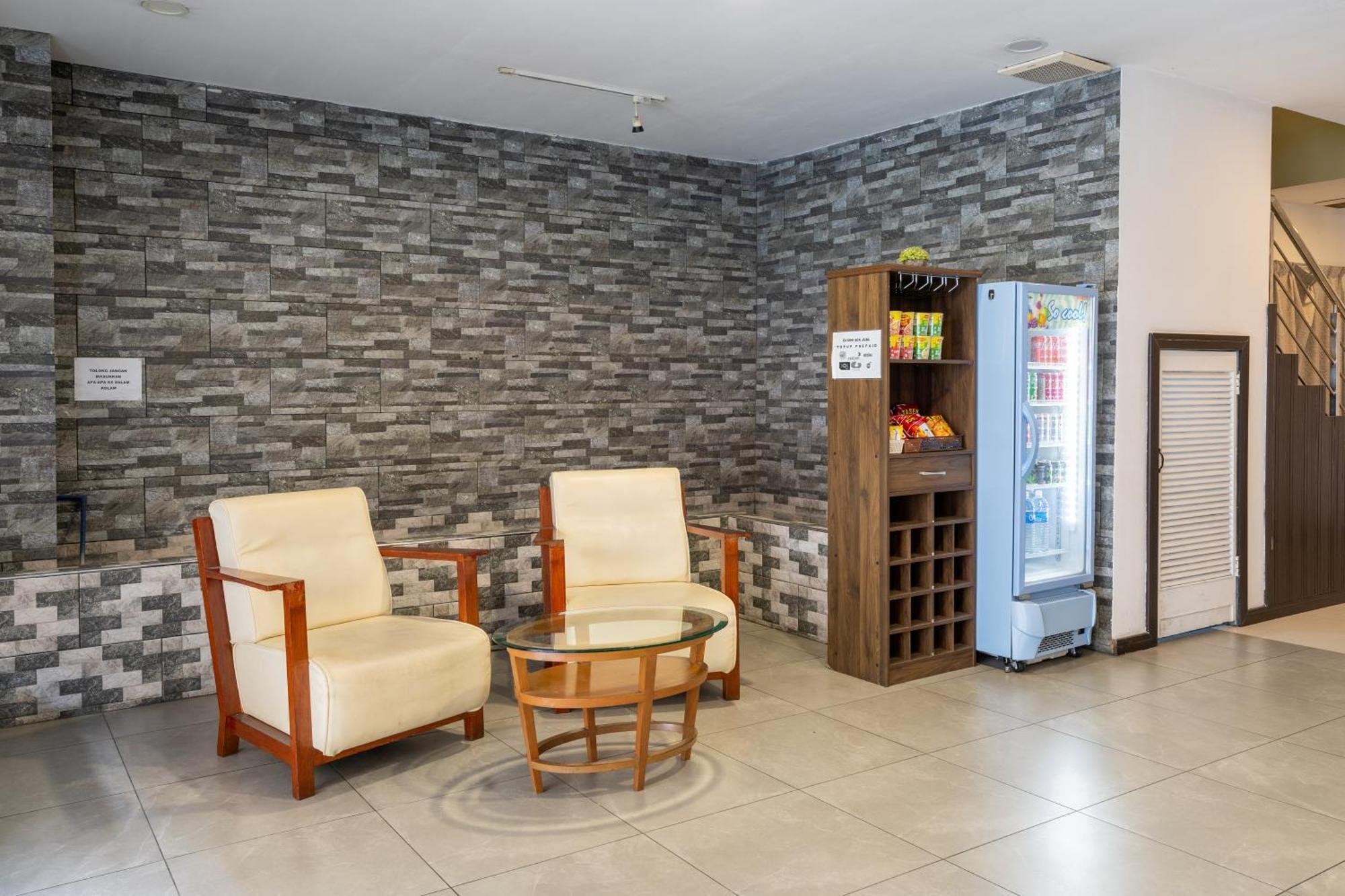 Pertama Lodge Tawau Esterno foto