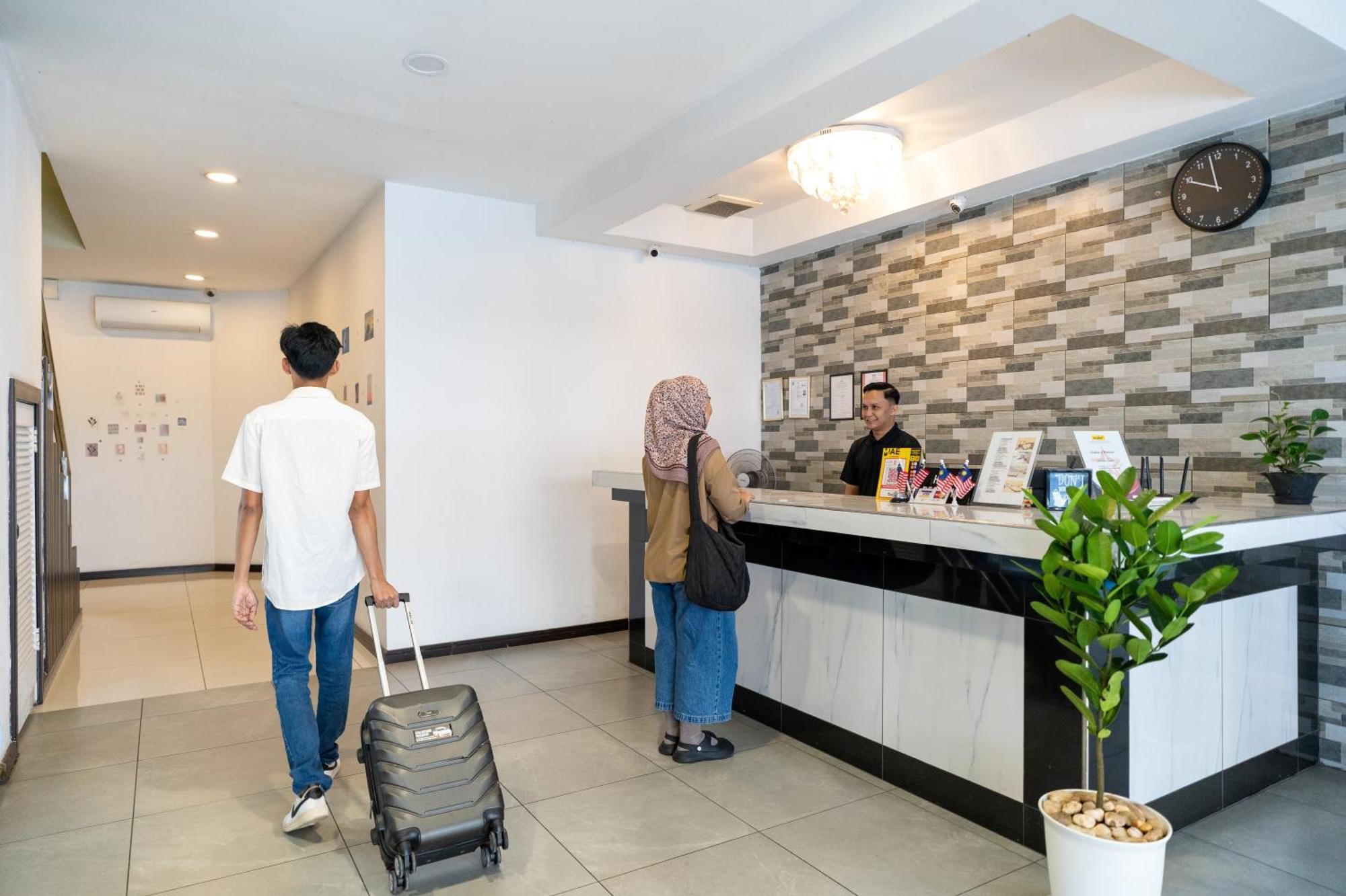 Pertama Lodge Tawau Esterno foto