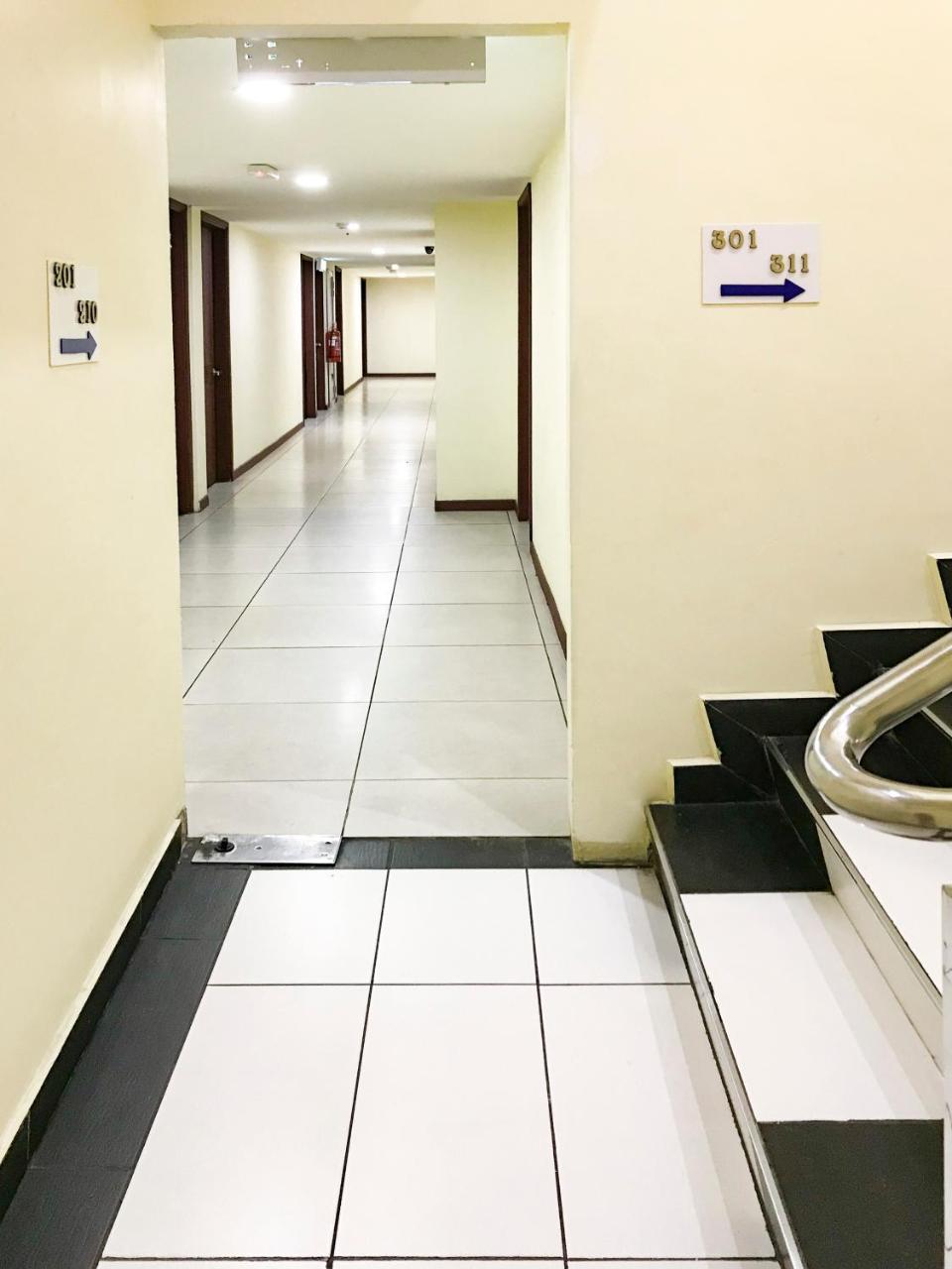 Pertama Lodge Tawau Esterno foto